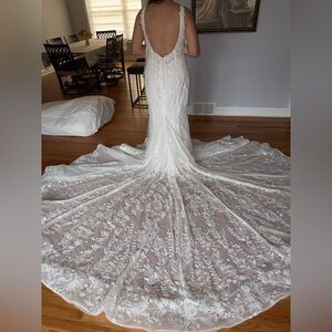 Ivory Lace Bridal Gown with Train